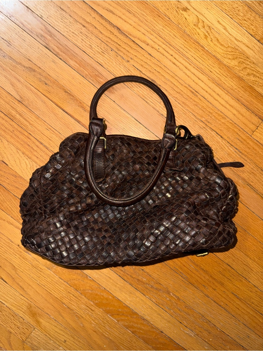 Woven Italian Leather Shoulder Bag with Cross Body Strap ✨EUC✨